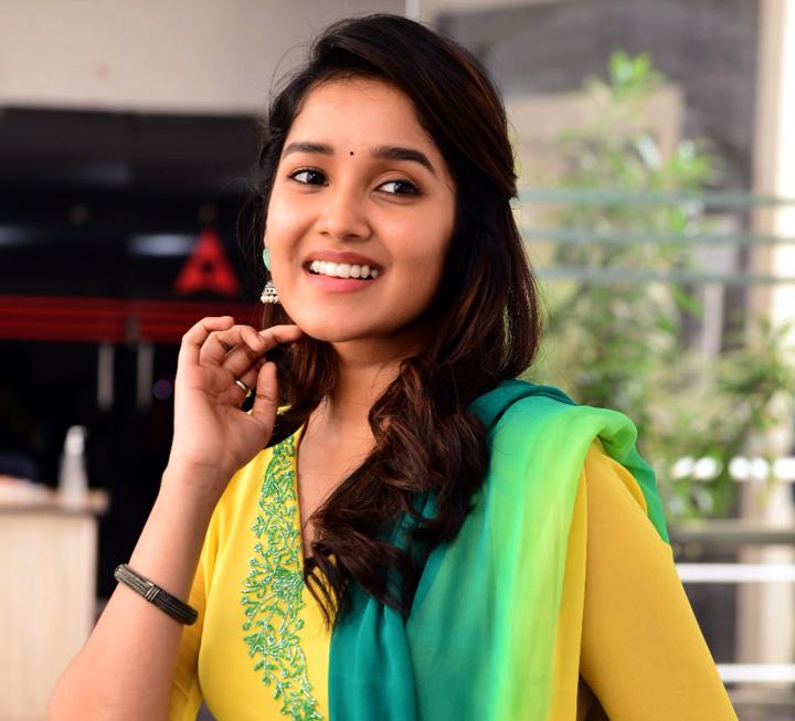 I like to add my own flair and style to characters to make them memorable: 'Butta Bomma' actress Anikha Surendran