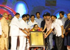 ఏ జీవిగా జన్మించినా నవ్వించే వరమివ్వమని దేవుణ్ణి కోరుకుంటాను: ఎఫ్‌.ఎన్‌.సి.సి. సన్మాన సభలో డా. బ్రహ్మానందం