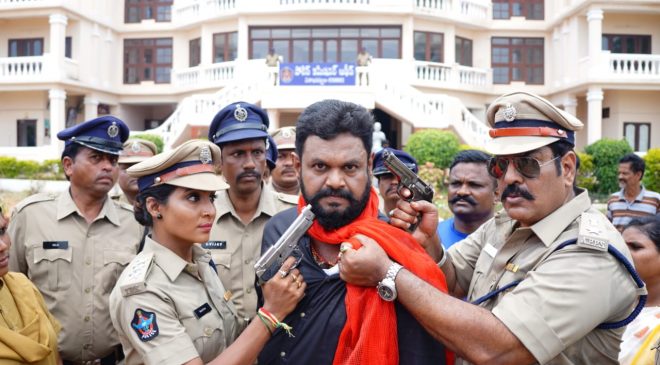 స్టీల్‌ప్లాంట్‌ పోరాటాల ఇతివృత్తంతో ‘ఉక్కు సత్యాగ్రహం’
