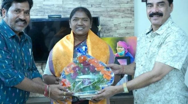 "జాగ్రత్త బిడ్డా" ప్రచారచిత్రం ఆవిష్కరించిన సీతక్క: ఈనెల 23 న విడుదల!!