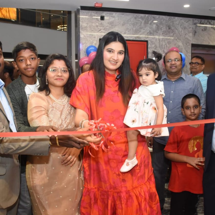 Anam Mirza launch HunyHuny's first store in Hyderabad at Ashoka One Mall, Kukatpally