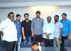 శ్రీకాంత్‌ చేతుల మీదుగా ‘నాతో నేను’ రెట్రో సాంగ్‌ విడుదల
