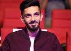 Anirudh's tunes are lip-smacking.. Comments that it smells like old songs!!