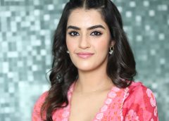 Ravi Teja's 'Eagle' entertains the audience with unique content: Heroine Kavya Thapar