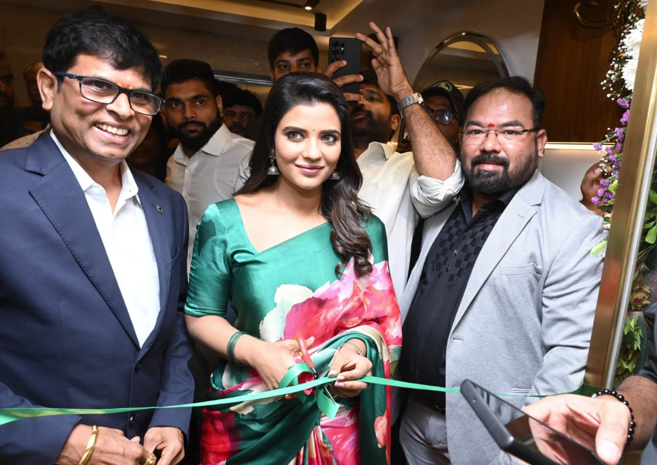 Aishwarya Rajesh Graces ‘Kolors Healthcare’ Event