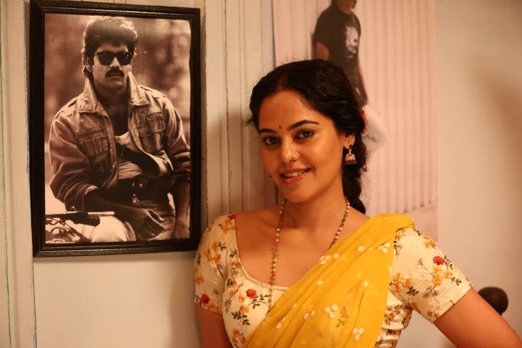 Iconic actress Bindu Madhavi participates in the second schedule of Laukya Entertainments' movie 'Dandora'