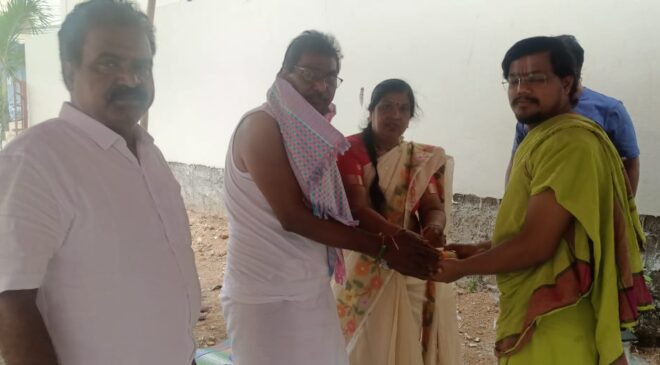 Marupaka Sravani in splendor - Bobbala Shashank Reddy's house construction Bhoomi Puja