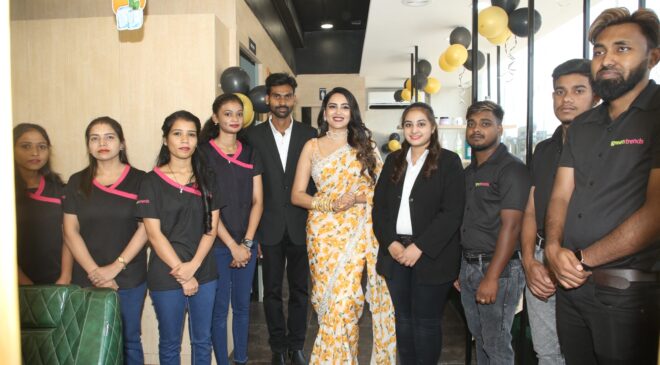 Actress Himaja launches "Green Trends unisex hair and style salon" in Manikonda