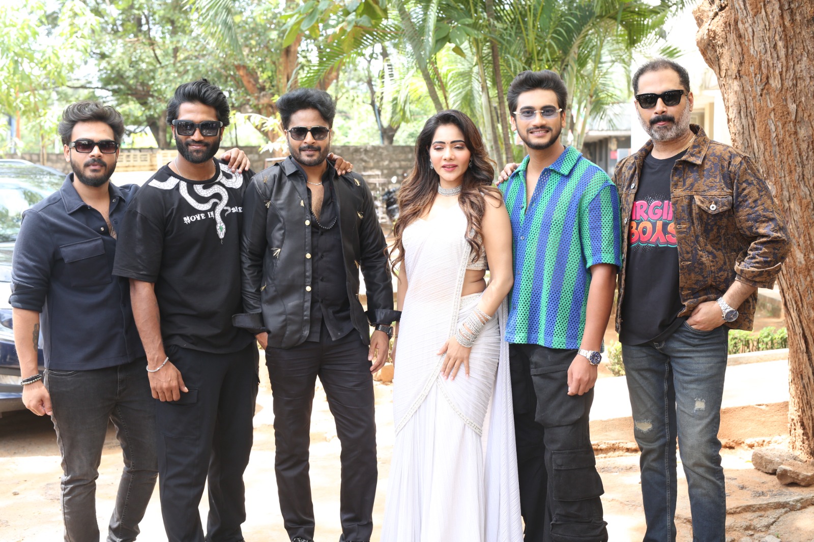 "Virgin Boys" trailer launched with slogan 'Buy tickets - grab your iPhone' - to be released in theaters on July 11