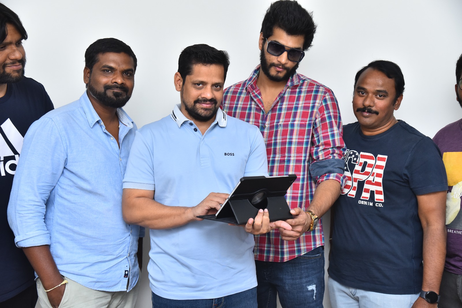 Blockbuster Producer Bunny Vas Unveils the Energetic Track “Gunji Gunji” from Barabar Premistha