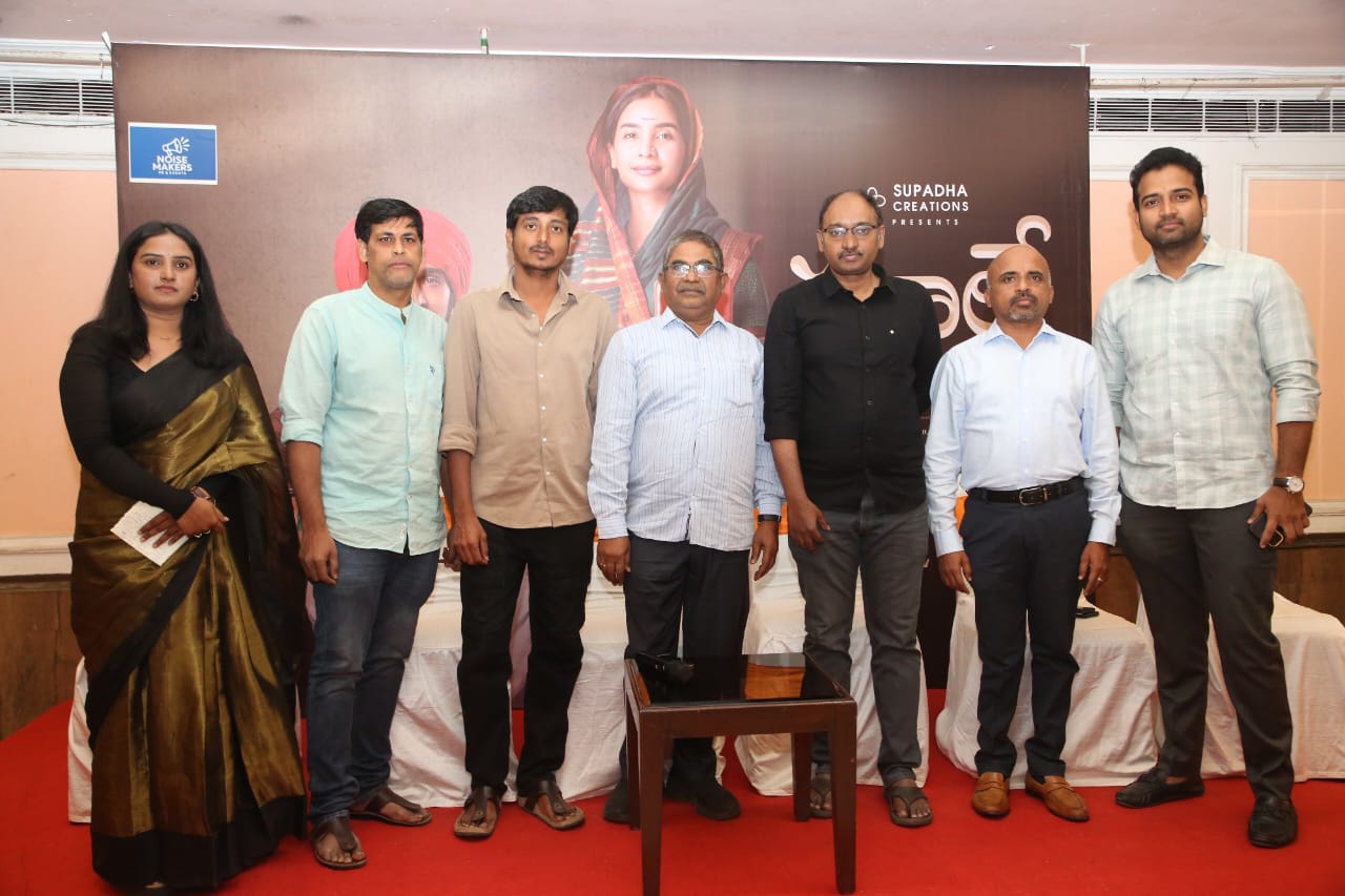 'Phule' instills a spirit of service in everyone: Producer and renowned journalist Ponnam Ravichandra