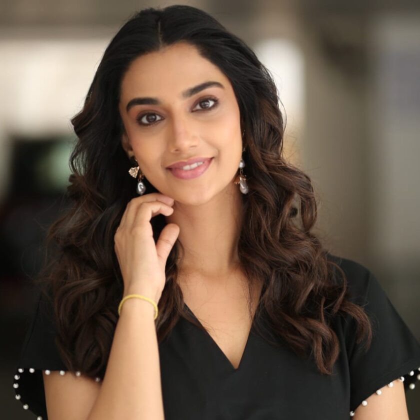 'Anaganaga Oka Raju' is a film that offers new entertainment: Meenakshi Chowdhury