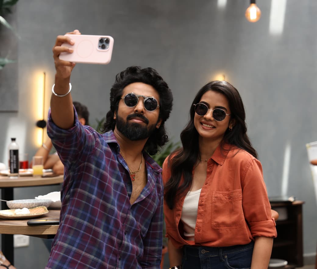 Rowdy Star Vijay Deverakonda Unveiled Telugu Promo of GV Prakash Kumar – Sri Gouri Priya’s “Happy Raj”, Receives Enthusiastic Response