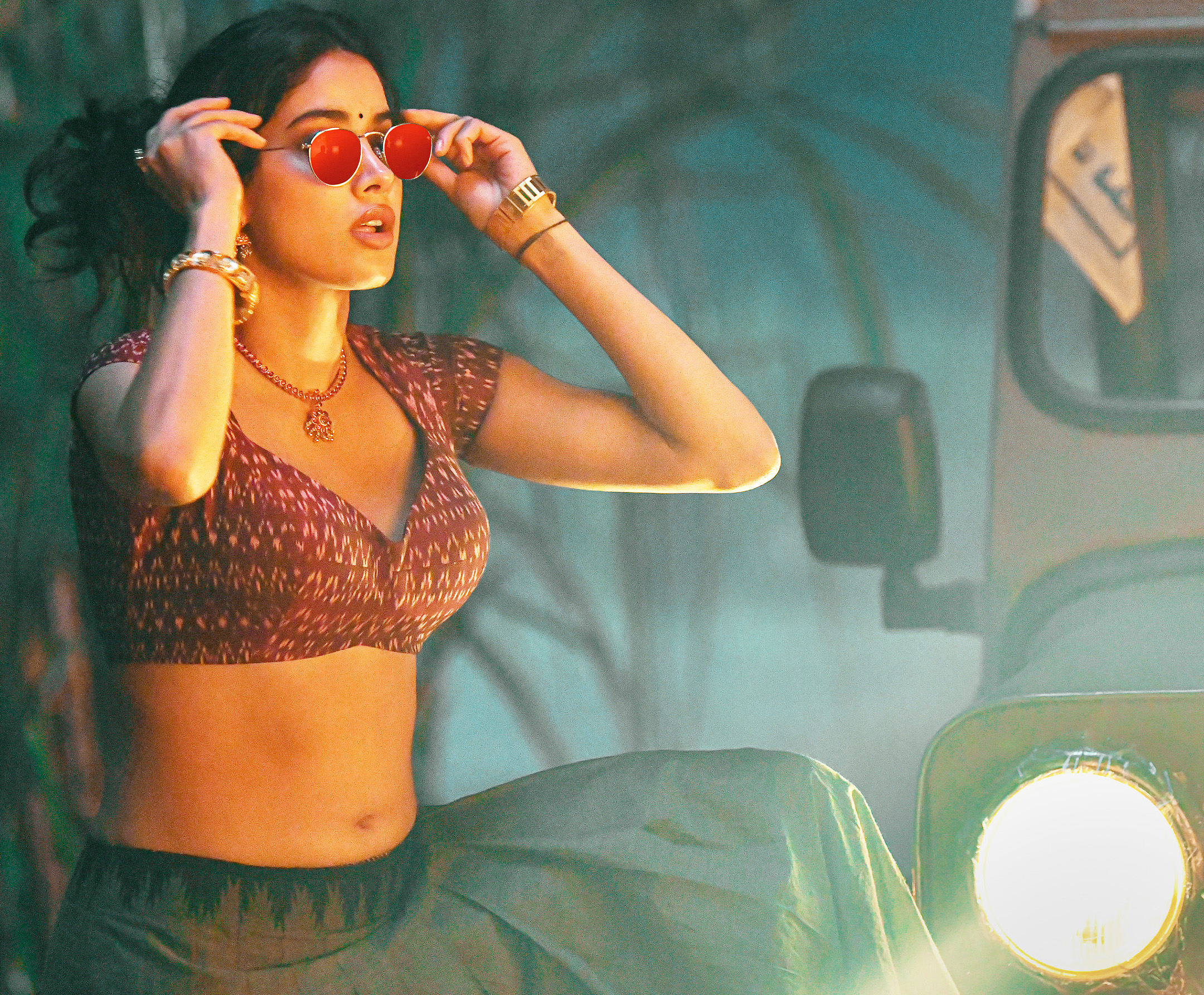 Janhvi's birthday special poster from 'Peddhi'