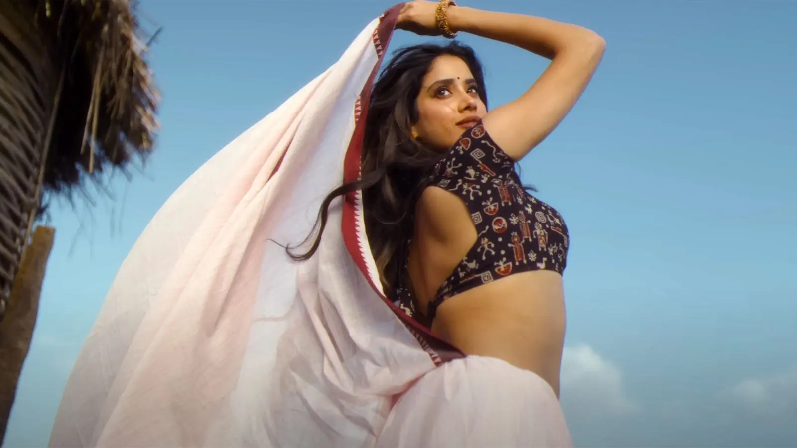 Fans are in awe of Janhvi's beauty..