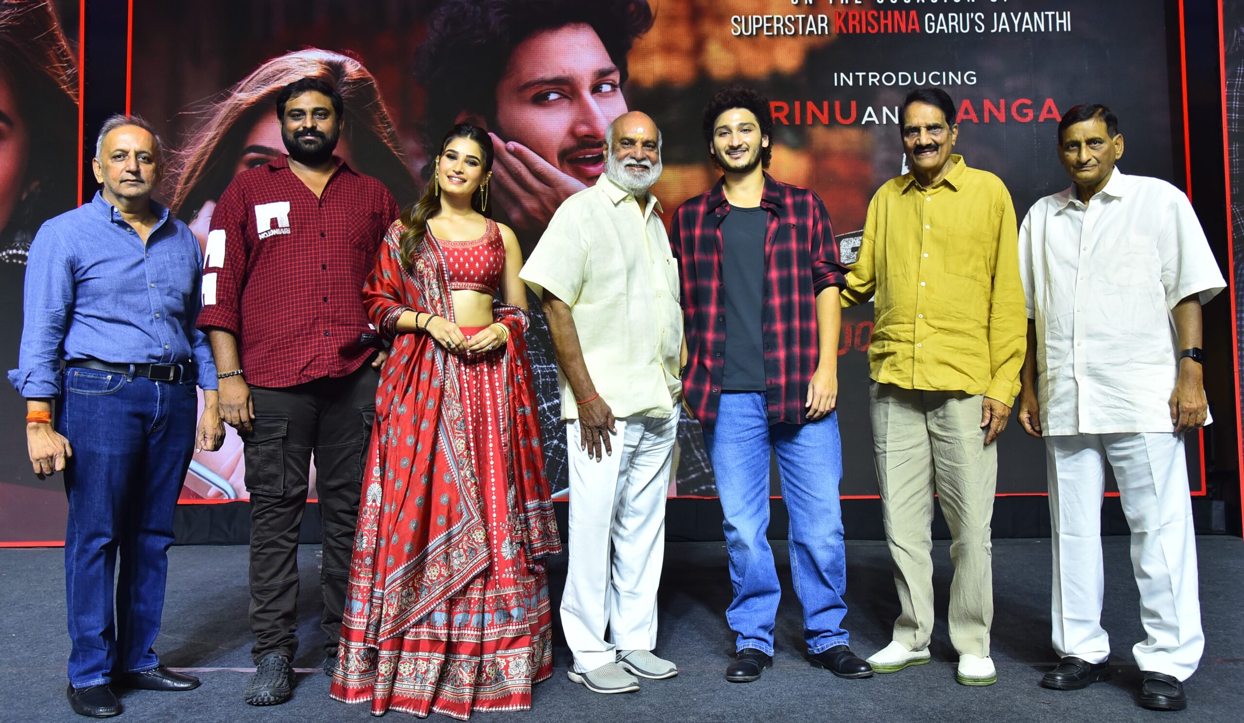 Grandpa Krishna is like God to me.. I am a diehard fan of Mahesh Baba.