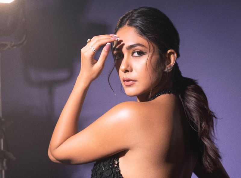 A break in Mrunal's love story!?