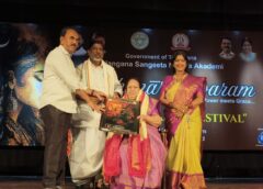 Accommodation concession should be provided to artistes in tourist places