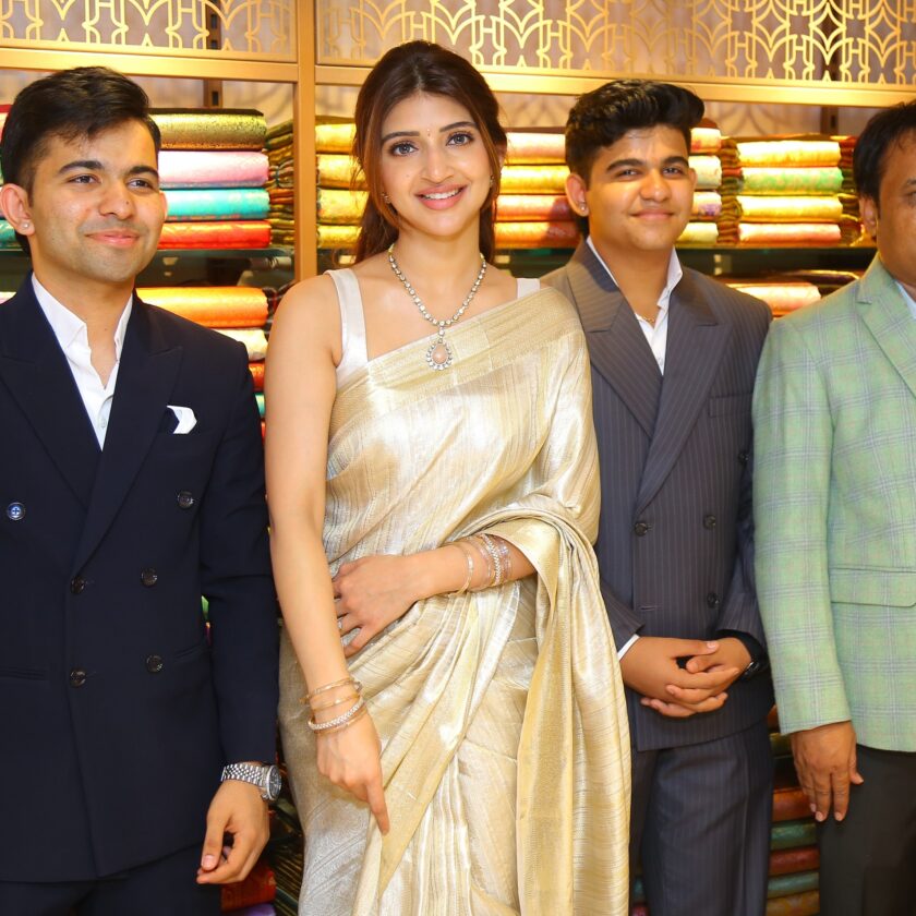 English tollywood star srilila chethula meeduga 'di signature silx' showroom prarambham 'The Signature Silks' showroom inaugurated by Tollywood star Sreeleela.