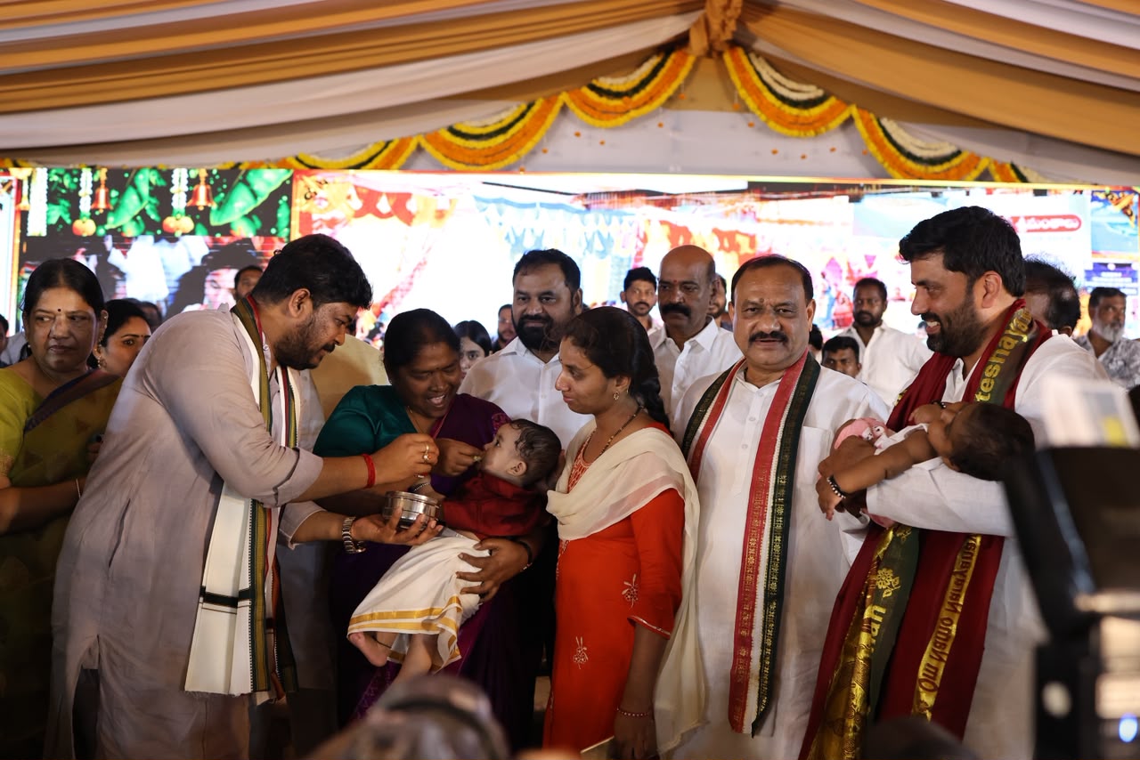Mass baby shower ceremony for 2,000 expectant mothers organized under the aegis of Jubilee Hills MLA Naveen Yadav.